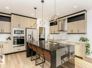 839 34th Ave NW, Edmonton, AB T6T1A4