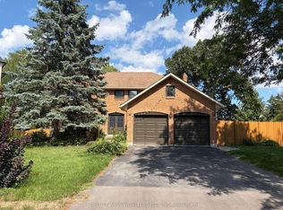 23 Lacey Ct, Aurora, ON L4G5G3