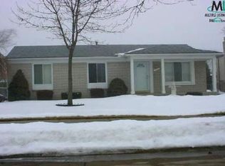 35829 N Connecticut Dr, Sterling Heights, MI
