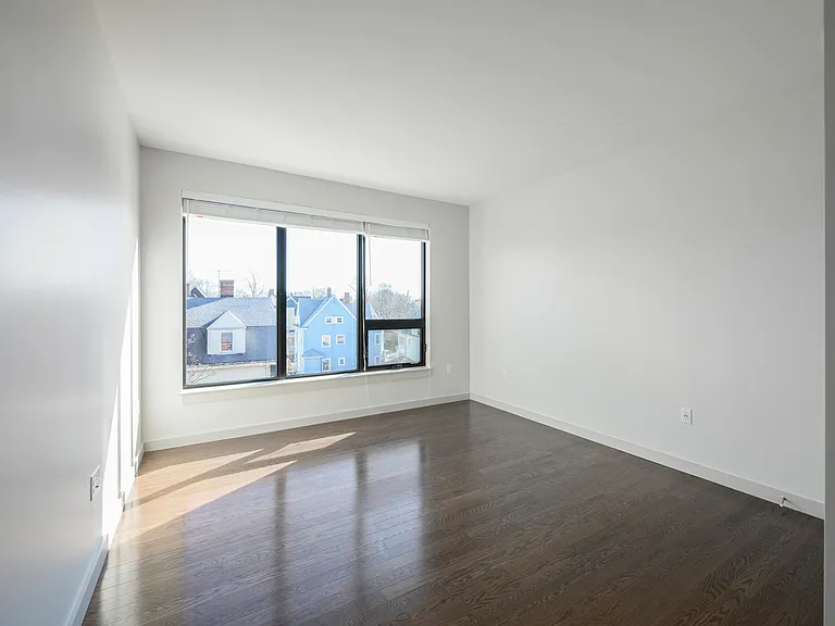 455 Harvard St #204 — Photo 14
