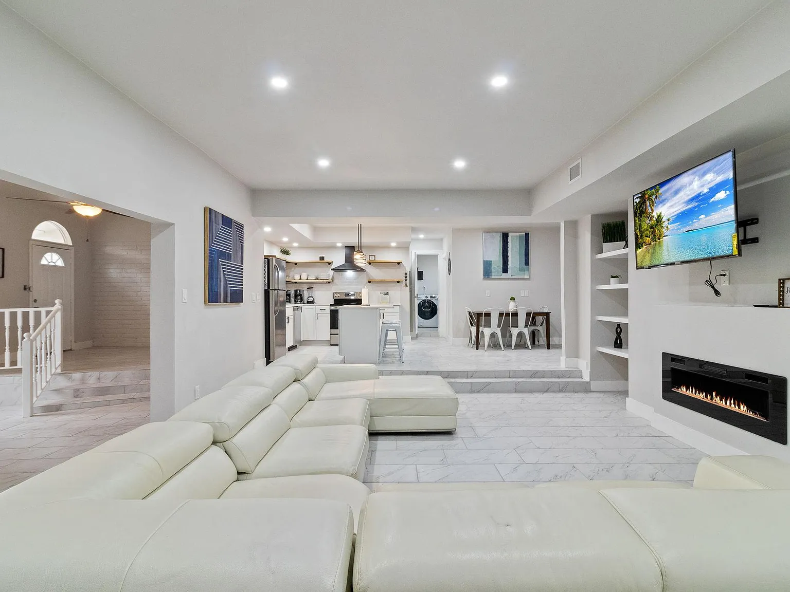 7 bed, 3000 sqft, $5,500 — Photo 3
