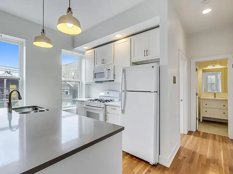 1157 W 18th St #R204 — Photo 1