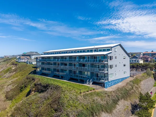 507 NW Alpine St APT 304, Newport, OR 97365