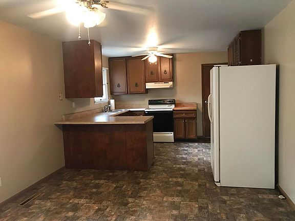 3rd image of 170 Virginia Ave