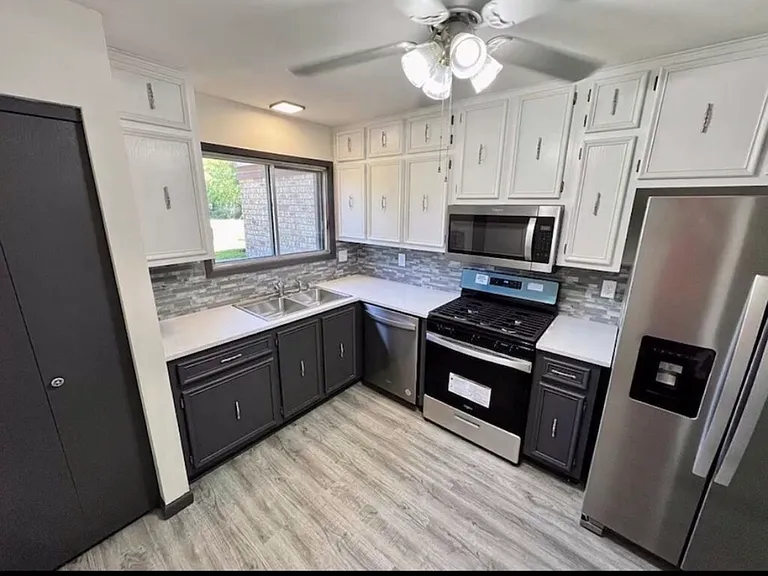 4085 W College Ave — Photo 10