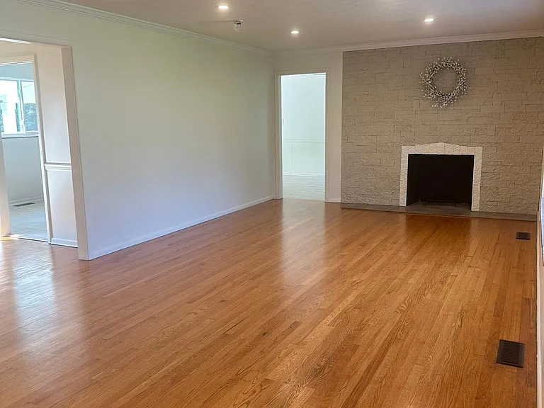 8017 Hayden Dr — Photo 4