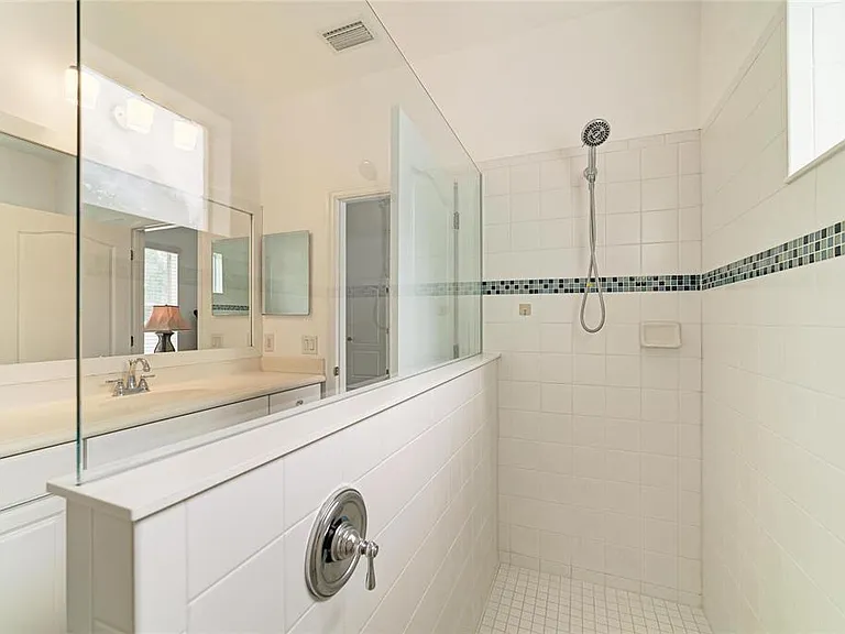 4650 Woodbrook Dr — Photo 27