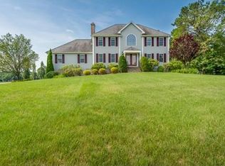 32 Afonso Way, Millville, MA 01529