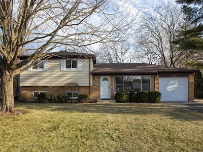 1019 Castle Dr, Glenview, IL, 60025