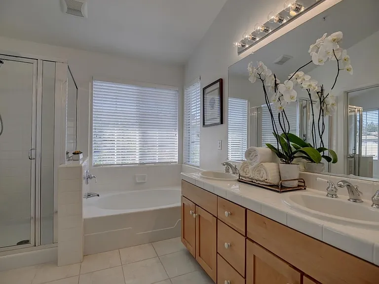 1567 Oak Point Ter — Photo 20