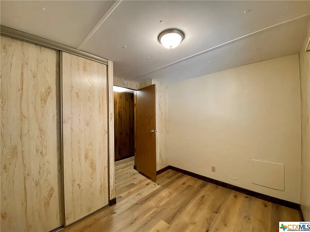 1240 Highview - 1 — Photo 4