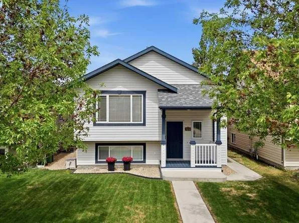 300 S Lancaster Dr, Red Deer, AB T4R 3R7