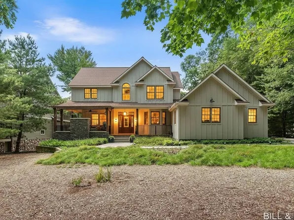 2840 Lake Breeze Dr, Fennville, MI 49408