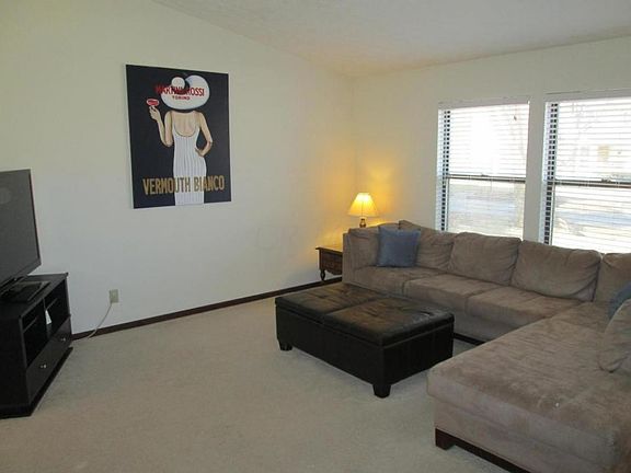 4th image of 1721 Willowpark Ct