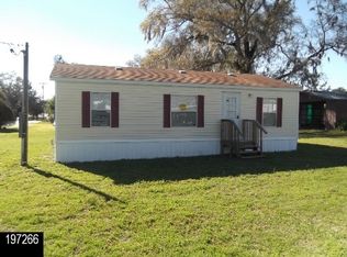 11818 N East St, Brooker, FL 32622