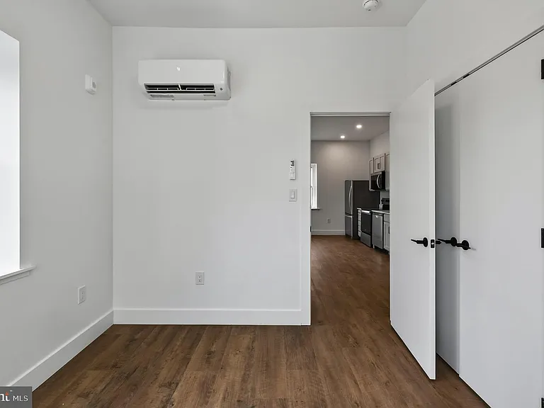 123 S Main St #10 — Photo 7