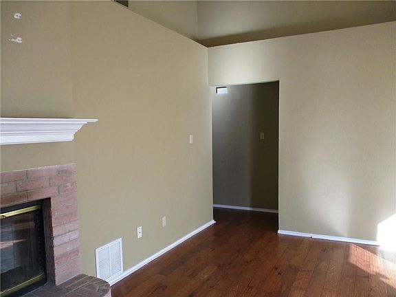 2nd image of 2803 Monthaven Dr