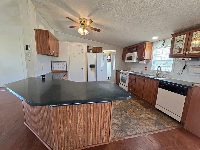 432 Woodville Rd — Photo 5