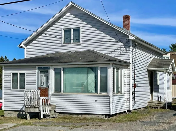 136 11th Avenue, Madawaska, ME 04756
