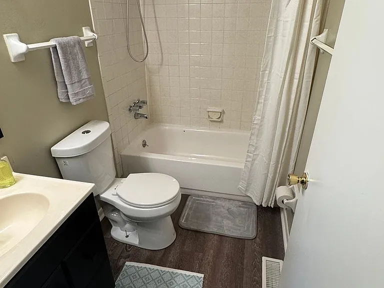 420 E. 13th Ave — Photo 21