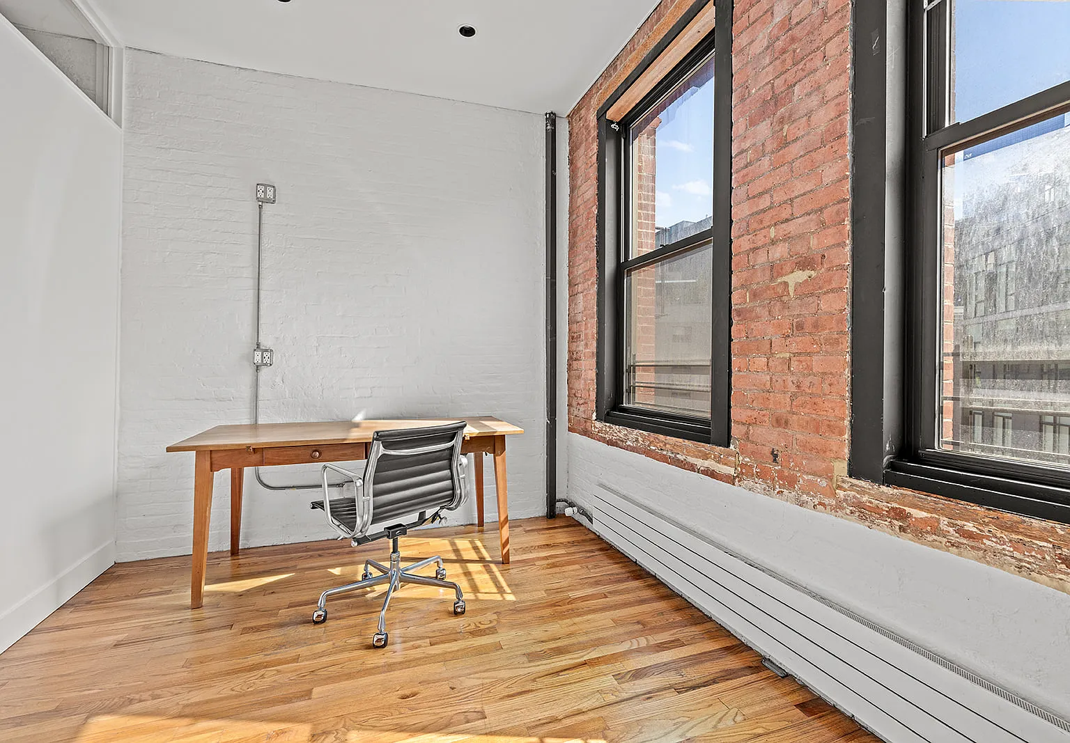 130 Watts Street — Photo 4