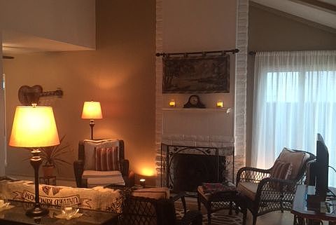 Open living floor plan.