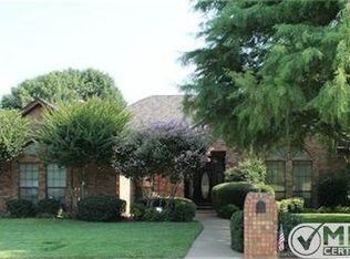 2021 Thames Dr, Arlington, TX 76017
