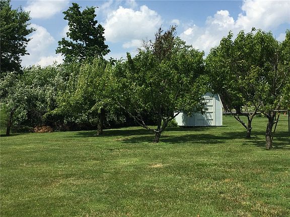 4th image of 925 N County Road 800 E