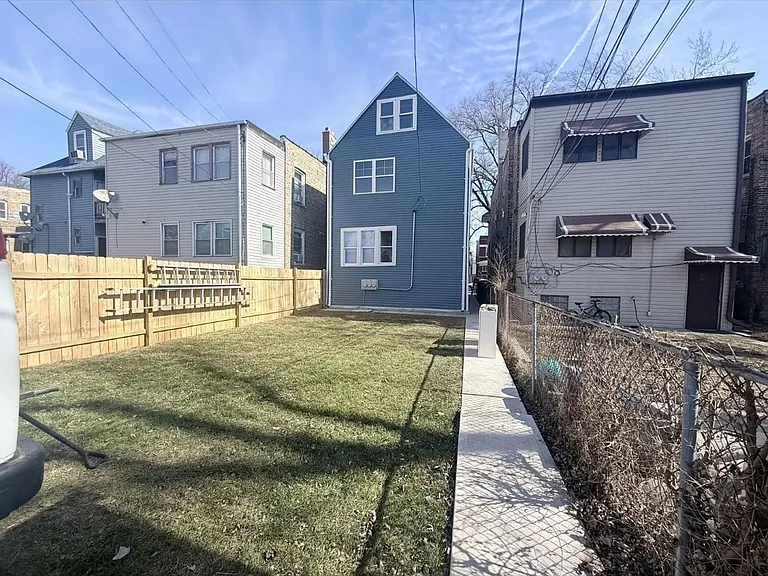 532 N Lawler Ave #2 — Photo 4