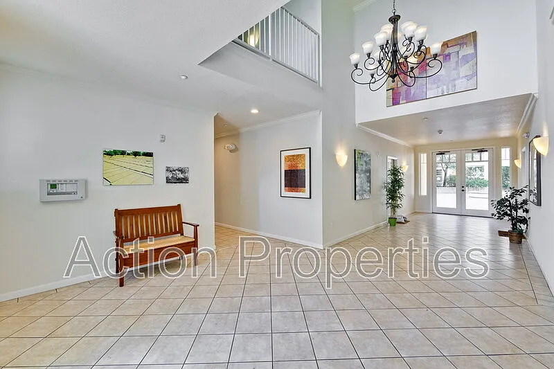 2 bed, 2.0 bath, 1080 sqft, $3,595 — Photo 3