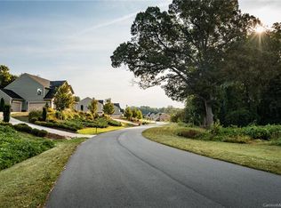 6935 Pin Oaks Dr, Denver, NC 28037