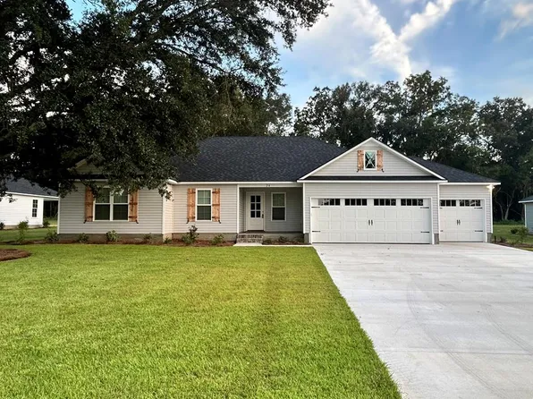 24 Lancer Ln, Ray City, GA 31645