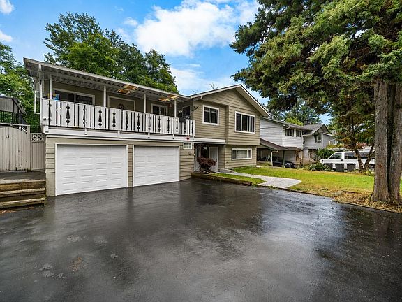 3rd image of 8912 Ursus Cres