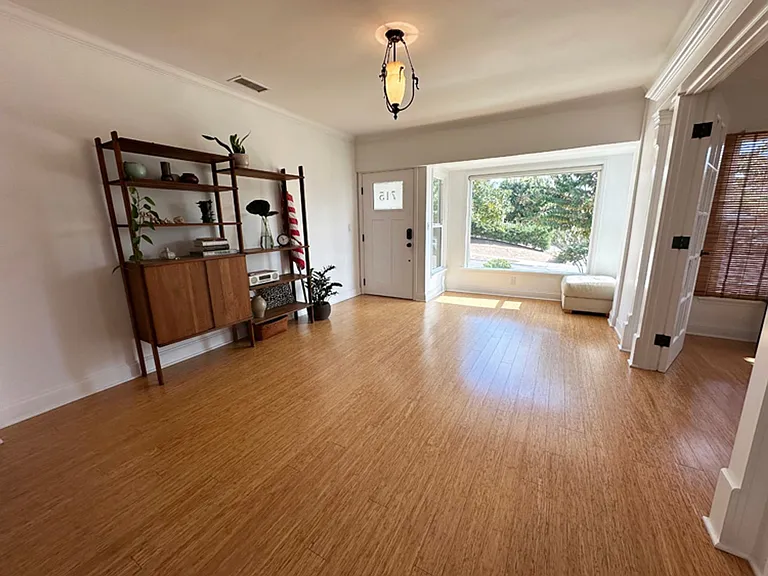 715 N Richman Ave — Photo 5
