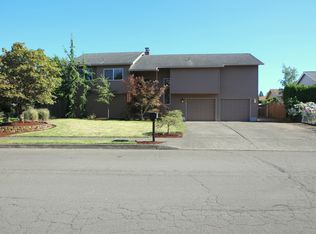 584 NE 25th St, Gresham, OR 97030