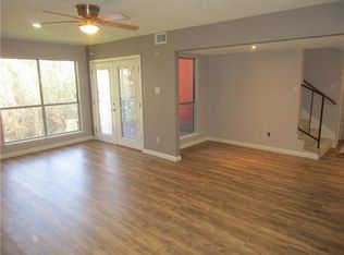 6917 Ten Oaks Cir, Austin, TX 78744