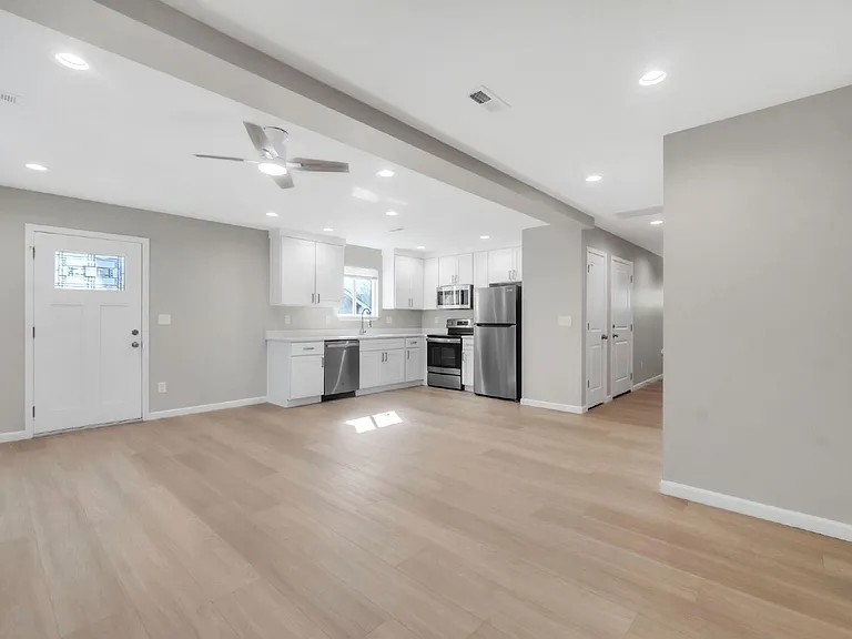 253 Woodruff St — Photo 5