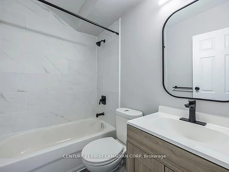 871 Adelaide St N #102 — Photo 6
