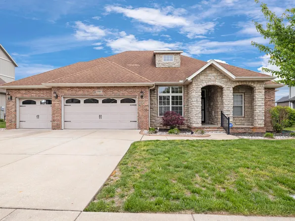 1366 N Vintage Avenue, Republic, MO 65738