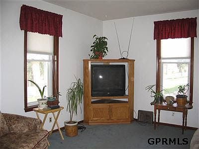 5th image of 621 Pacific St
