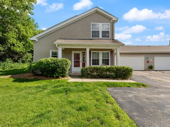 105 Waterbury Cir, Oswego, IL 60543