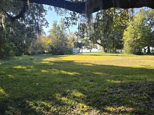 704 Washington Ave, Pascagoula, MS 39567