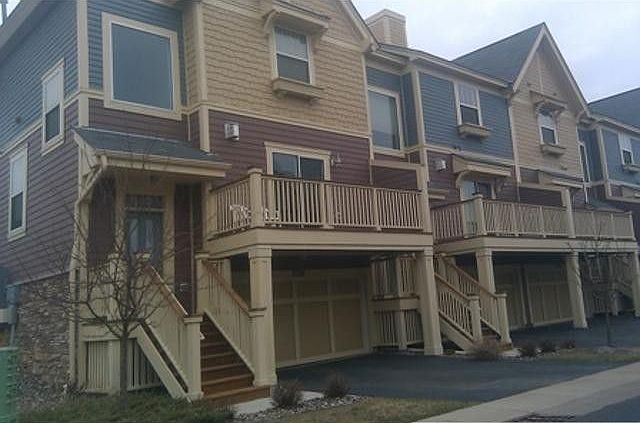 2nd image of 15529 Dunhill Ln