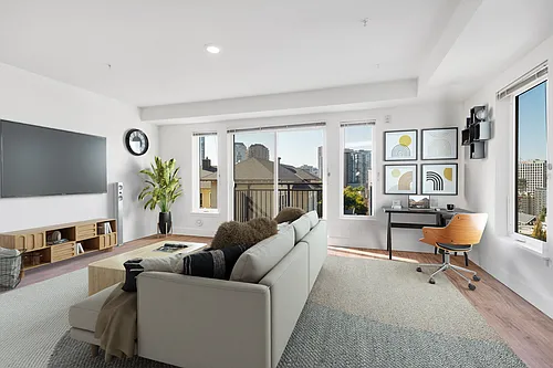 Dunn Motors Apartments Photo 1