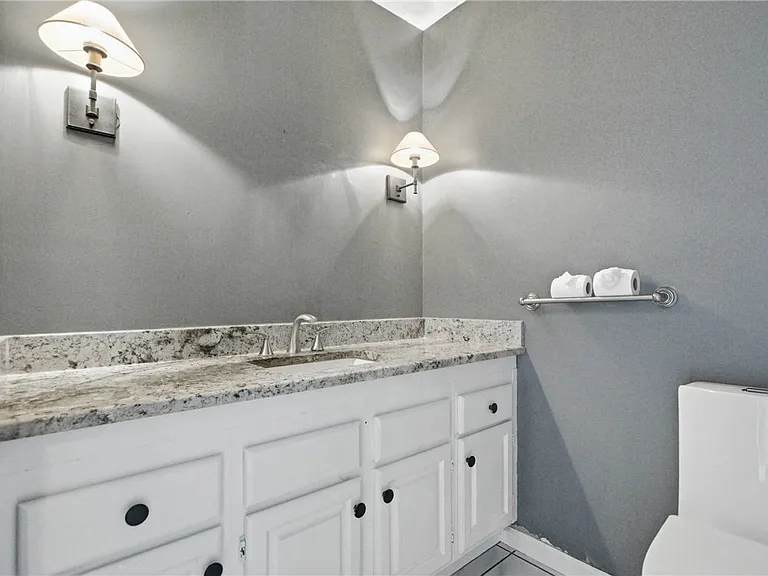 2501 Birchwood Ct — Photo 20