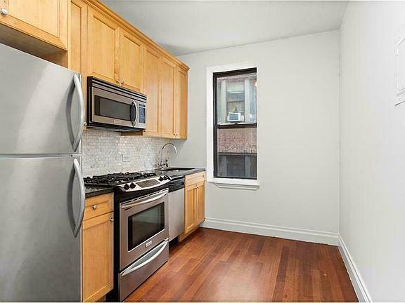 3rd image of 609 W 137th St #1A