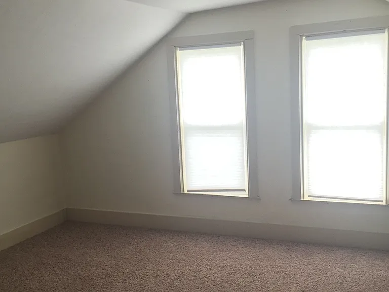 821 Grand Ave — Photo 13