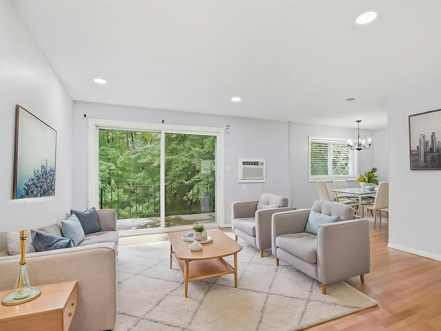 2 bed, 850 sqft, $2,550 — Photo 1