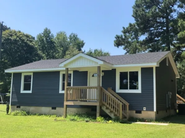 7986 Indian Rd, Gloucester, VA 23061