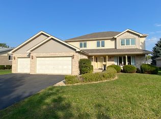 10312 Lindsay Ln, Mokena, IL 60448